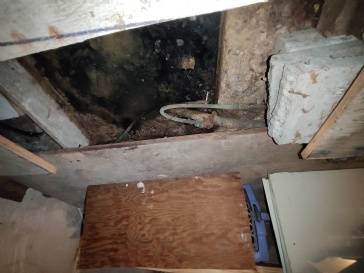 Water with sewage smell in the basement of a small apartment building