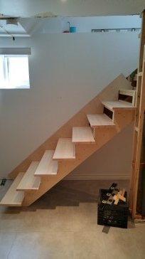 What thickness of veneer to use for staircase?