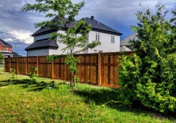 How much would a 6 foot high fence cost per foot, to supply and install?