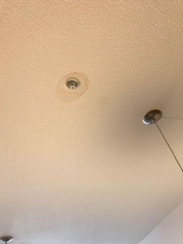 Do I need to replace drywall in ceiling if water from upstairs was leaking for a few minutes
