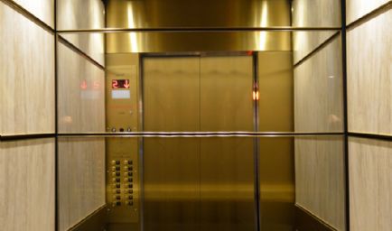Elevator Scene Studio