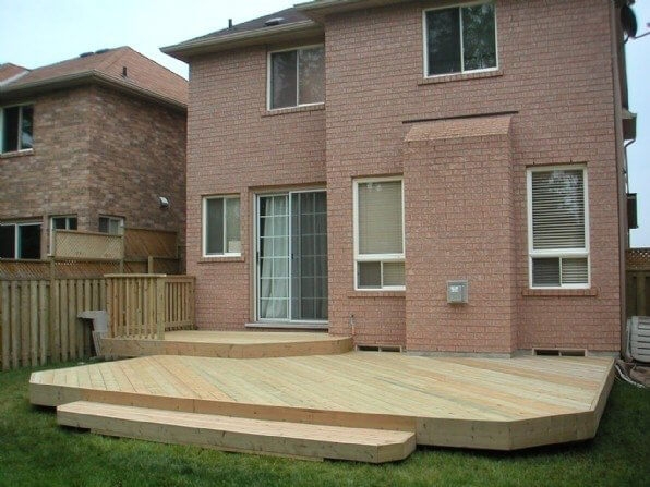 how much to build a 18' x 12' deck?