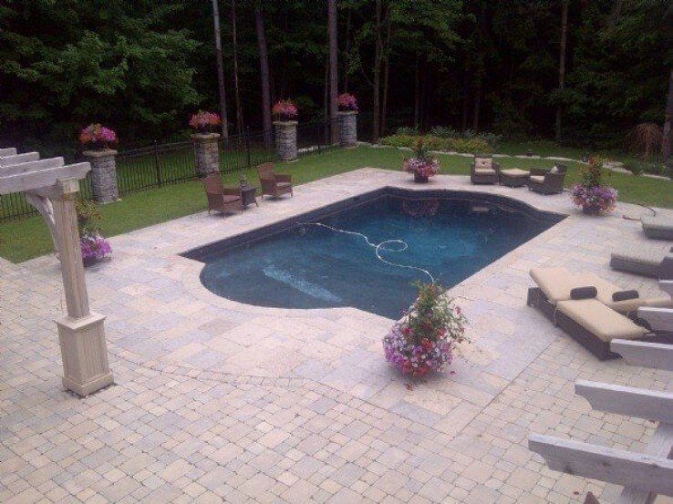 Back yard pool - interlocking and flagstone